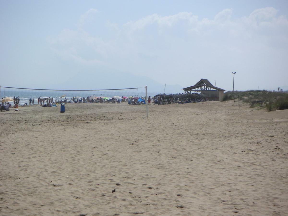 Frente Al Mar - Velazquez *